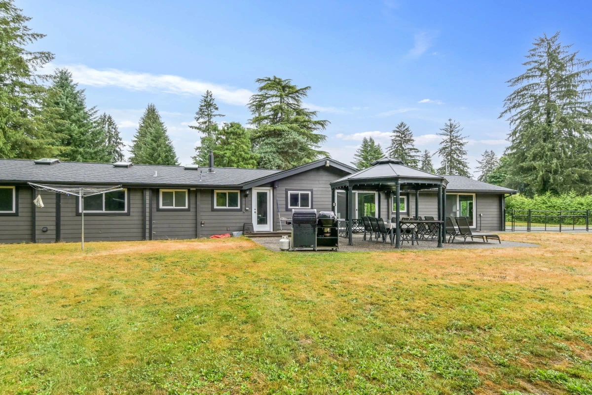 Laundry Room Photo of 22948 132 Avenue, Maple Ridge, BC