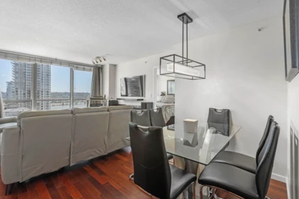 1901 850 Royal Avenue, New Westminster, BC, New Westminster — Apartment/Condo for sale
