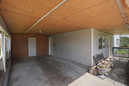 Hot Tub / Spa Photo of 17569 60 Avenue, Surrey, BC