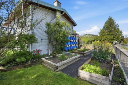 Staircase Photo of 17569 60 Avenue, Surrey, BC