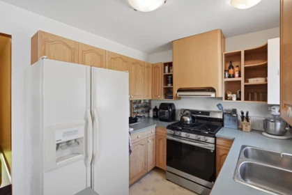 Walk-In Closet Photo of 17569 60 Avenue, Surrey, BC