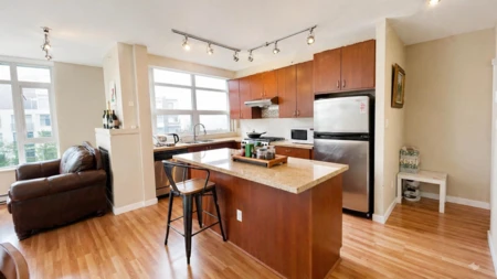 601 9266 University Crescent, Burnaby, BC, Burnaby — Apartment/Condo for sale
