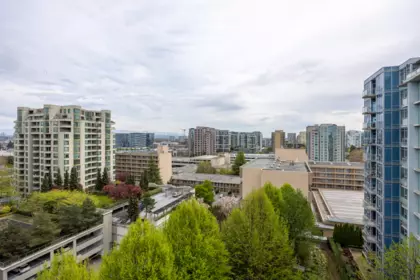 Swimming Pool Photo of 1506 5900 Alderbridge Way, Richmond, BC