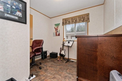 Guest Bathroom Photo of 46 24330 Fraser Highway, Langley, BC