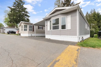 Hallway Photo of 46 24330 Fraser Highway, Langley, BC