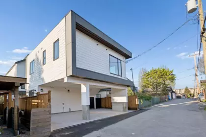 Garden / Landscaping Photo of 2754 Graveley Street, Vancouver, BC