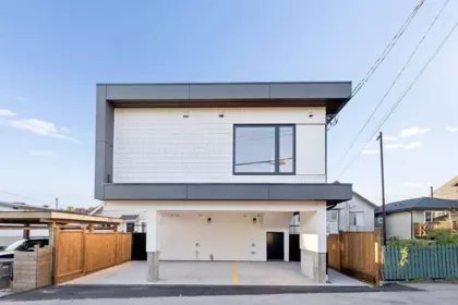 Swimming Pool Photo of 2754 Graveley Street, Vancouver, BC