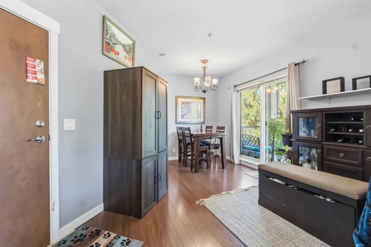 Living Room Photo of 307 2943 Nelson Place, Abbotsford, BC