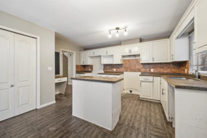 Primary Bedroom Photo of 3 1615 Shaughnessy Street, Port Coquitlam, BC
