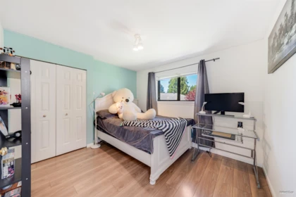 Garage Interior Photo of 14937 20a Avenue, Surrey, BC