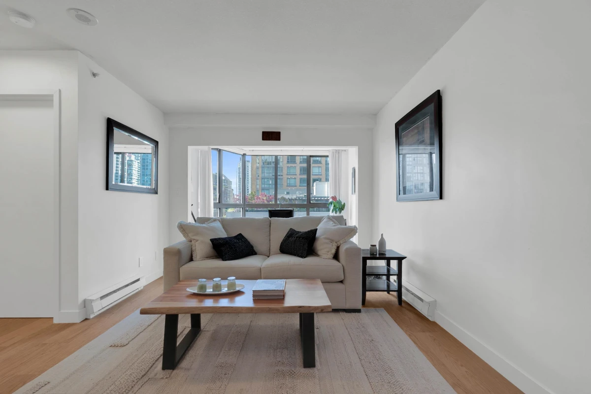 Family Room Photo of 801 488 Helmcken Street, Vancouver, BC