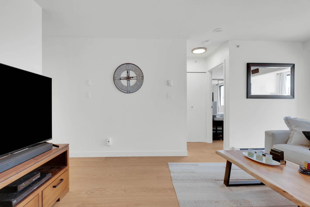 Living Room Photo of 801 488 Helmcken Street, Vancouver, BC