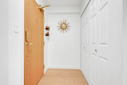 Mudroom Photo of 801 488 Helmcken Street, Vancouver, BC