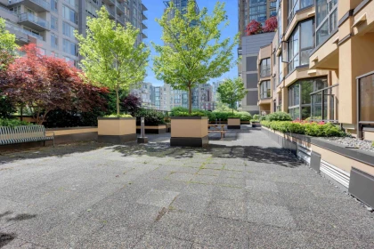 Outdoor Deck Photo of 801 488 Helmcken Street, Vancouver, BC