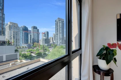 Primary Bedroom Photo of 801 488 Helmcken Street, Vancouver, BC