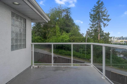 Entry Foyer Photo of 12110 101b Avenue, Surrey, BC
