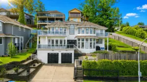 12110 101b Avenue, Surrey, BC