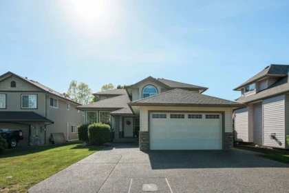 11039 238 Street, Maple Ridge, BC, Maple Ridge — Single Family Residence for sale