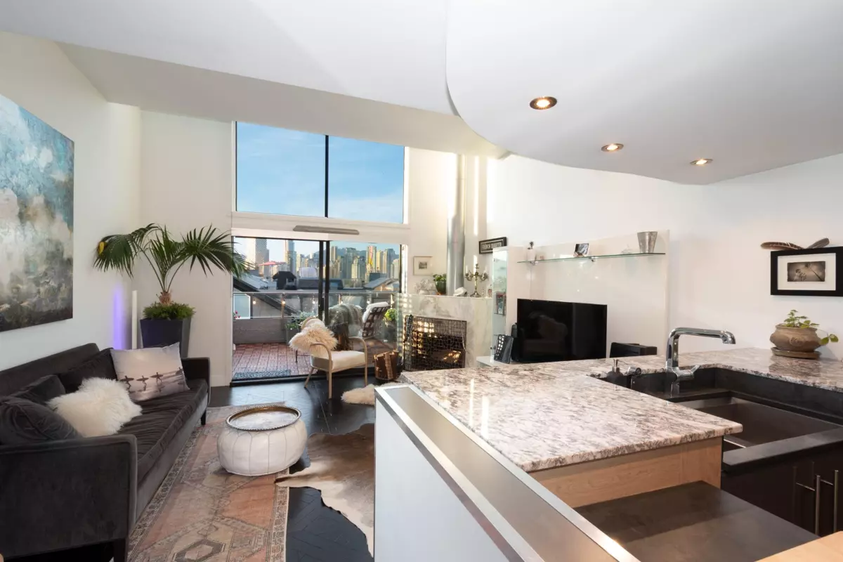 Family Room Photo of 1167 W 8th Avenue, Vancouver, BC