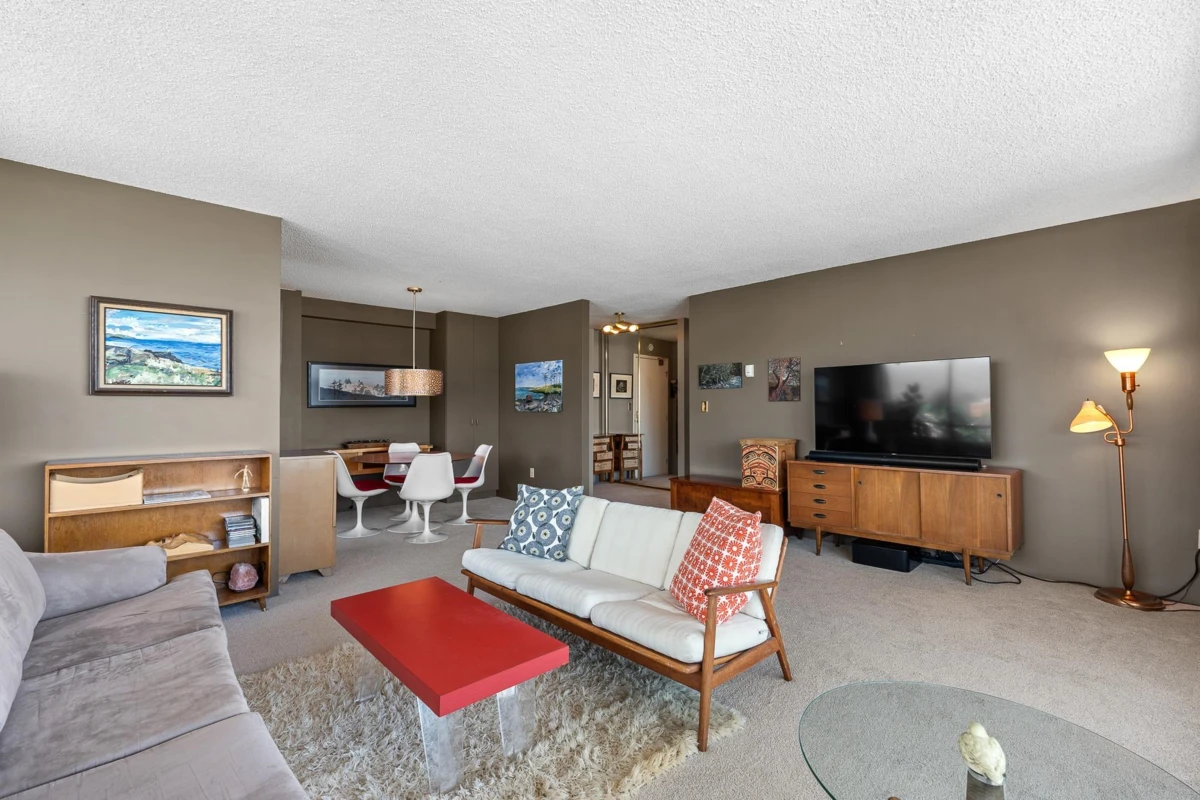 Family Room Photo of 1104 140 E Keith Road, North Vancouver, BC