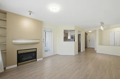Kitchen Photo of 303 10186 155 Street, Surrey, BC
