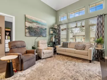 Hallway Photo of 412 15360 20 Avenue, Surrey, BC