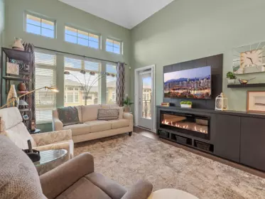 Mudroom Photo of 412 15360 20 Avenue, Surrey, BC