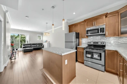 203A 7159 Stride Avenue, Burnaby, BC, Burnaby — Townhouse for sale