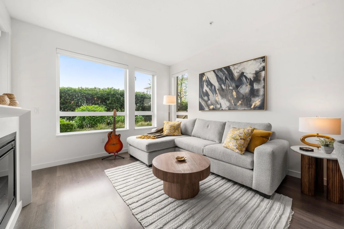 Family Room Photo of 101 717 Chesterfield Avenue, North Vancouver, BC