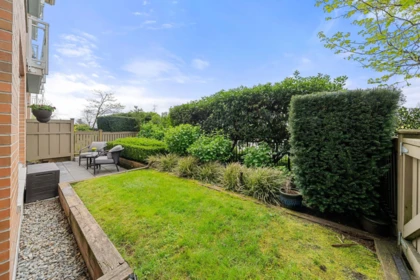 Backyard Photo of 101 717 Chesterfield Avenue, North Vancouver, BC
