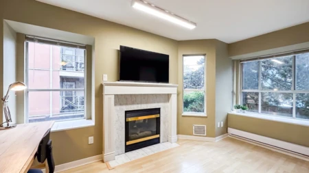 302 120 Garden Drive, Vancouver, BC, Vancouver — Apartment/Condo for sale