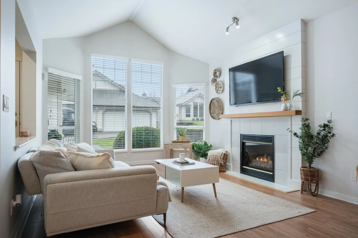 Family Room Photo of 13 9025 216 Street, Langley, BC
