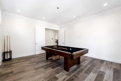 Basement Recreation Room Photo of 16345 59 Avenue, Surrey, BC