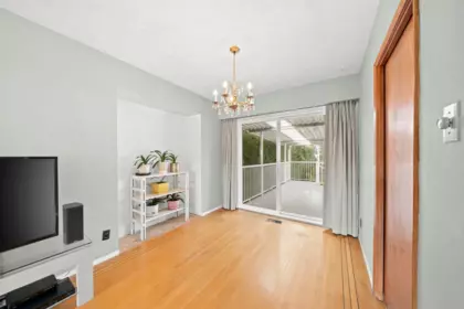 Breakfast Nook Photo of 3783 Price Street, Burnaby, BC