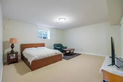 Entry Foyer Photo of 11397 154a Street, Surrey, BC