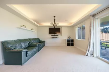 Laundry Room Photo of 11397 154a Street, Surrey, BC