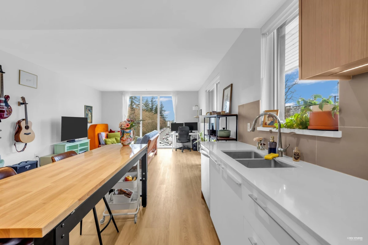 Dining Area Photo of 510 9888 University Crescent, Burnaby, BC