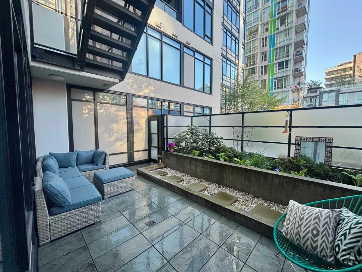 Family Room Photo of 201 1788 Ontario Street, Vancouver, BC