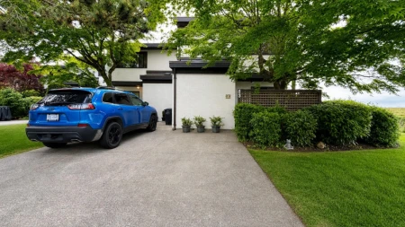 Front Yard Photo of 83 11491 7th Avenue, Richmond, BC