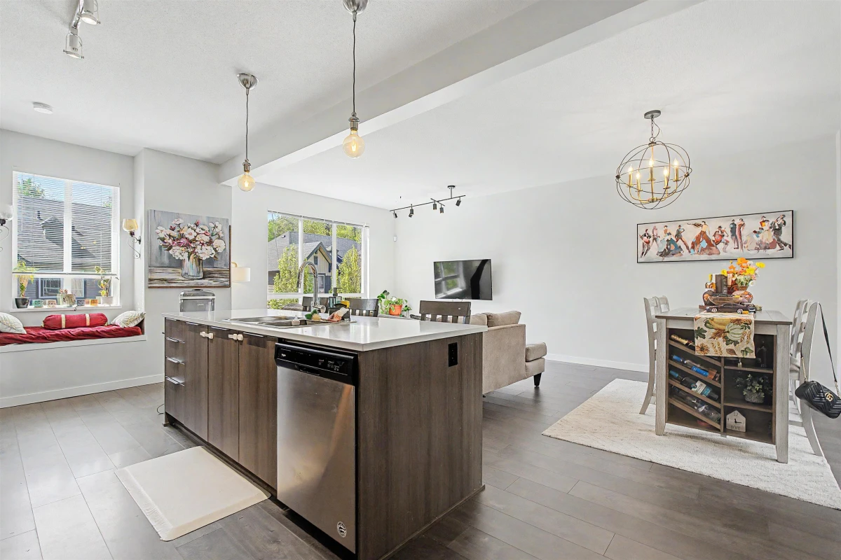 Dining Area Photo of 123 30930 Westridge Place, Abbotsford, BC