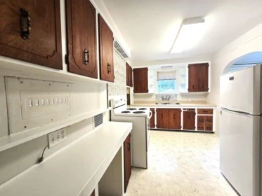 Kitchen Island Photo of 34008 Old Yale Road, Abbotsford, BC