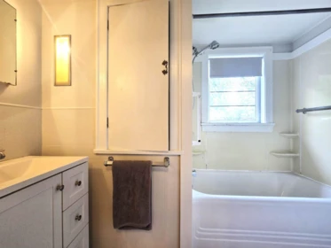 Walk-In Closet Photo of 34008 Old Yale Road, Abbotsford, BC
