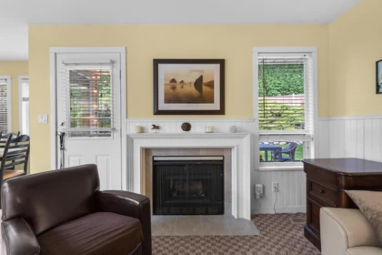 Guest Bathroom Photo of 31472 Crossley Court, Abbotsford, BC