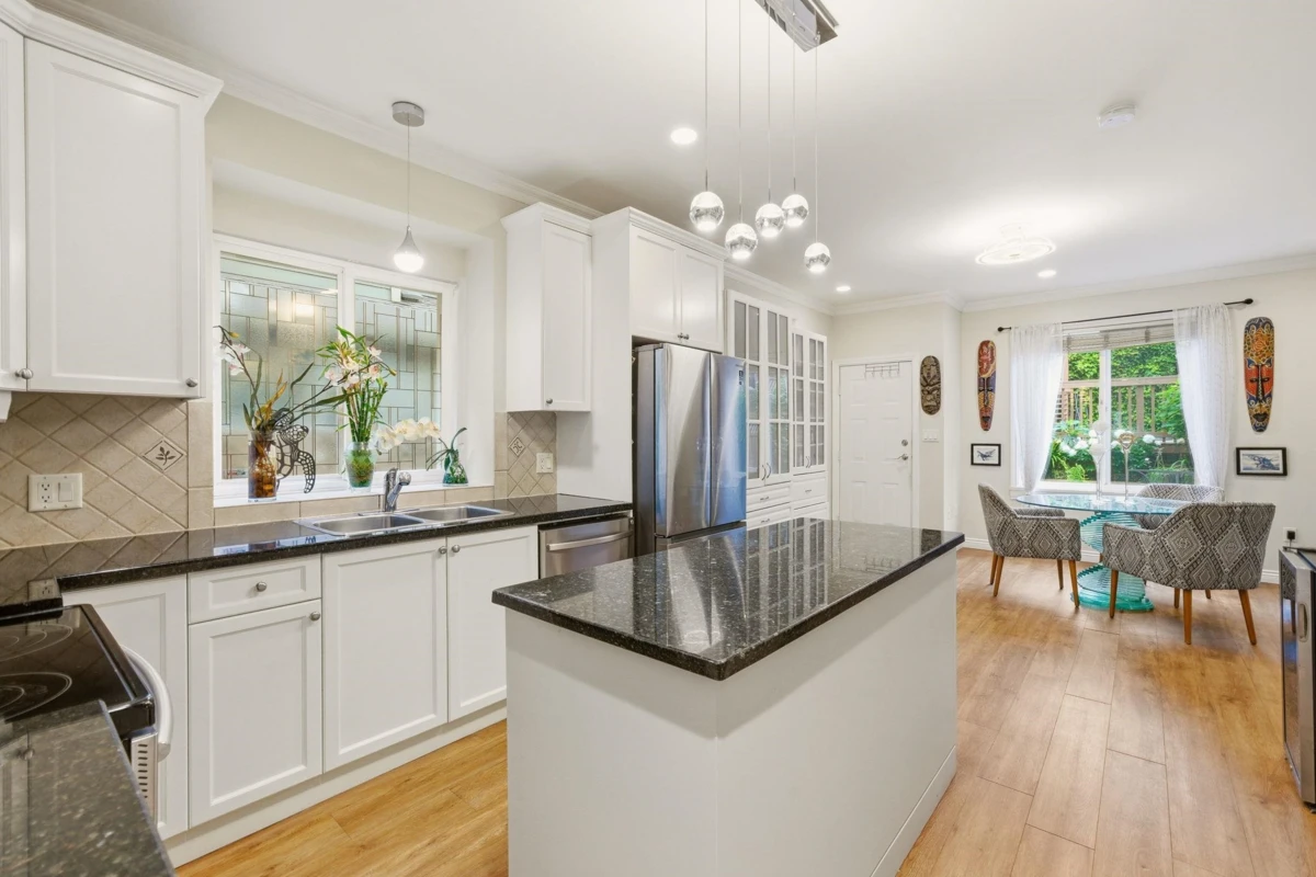 Dining Area Photo of 562 W Keith Road, North Vancouver, BC