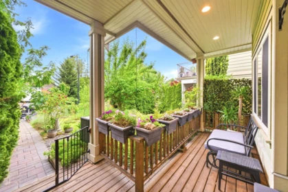 Front Yard Photo of 562 W Keith Road, North Vancouver, BC