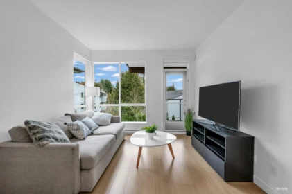 318 5460 Broadway, Burnaby, BC, Burnaby — Apartment/Condo for sale