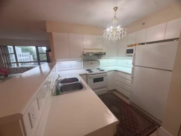 Kitchen Photo of 305 6119 Cooney Road, Richmond, BC