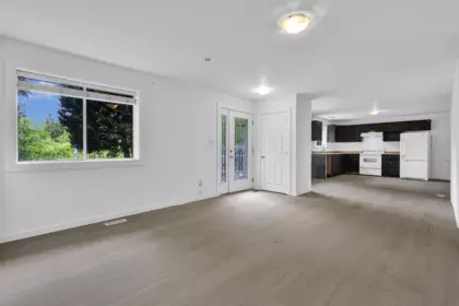 Basement Recreation Room Photo of 18460 74 Avenue, Surrey, BC