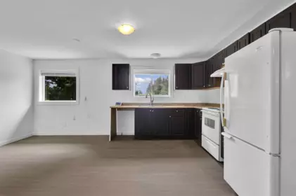 Hallway Photo of 18460 74 Avenue, Surrey, BC