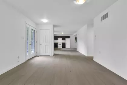 Laundry Room Photo of 18460 74 Avenue, Surrey, BC